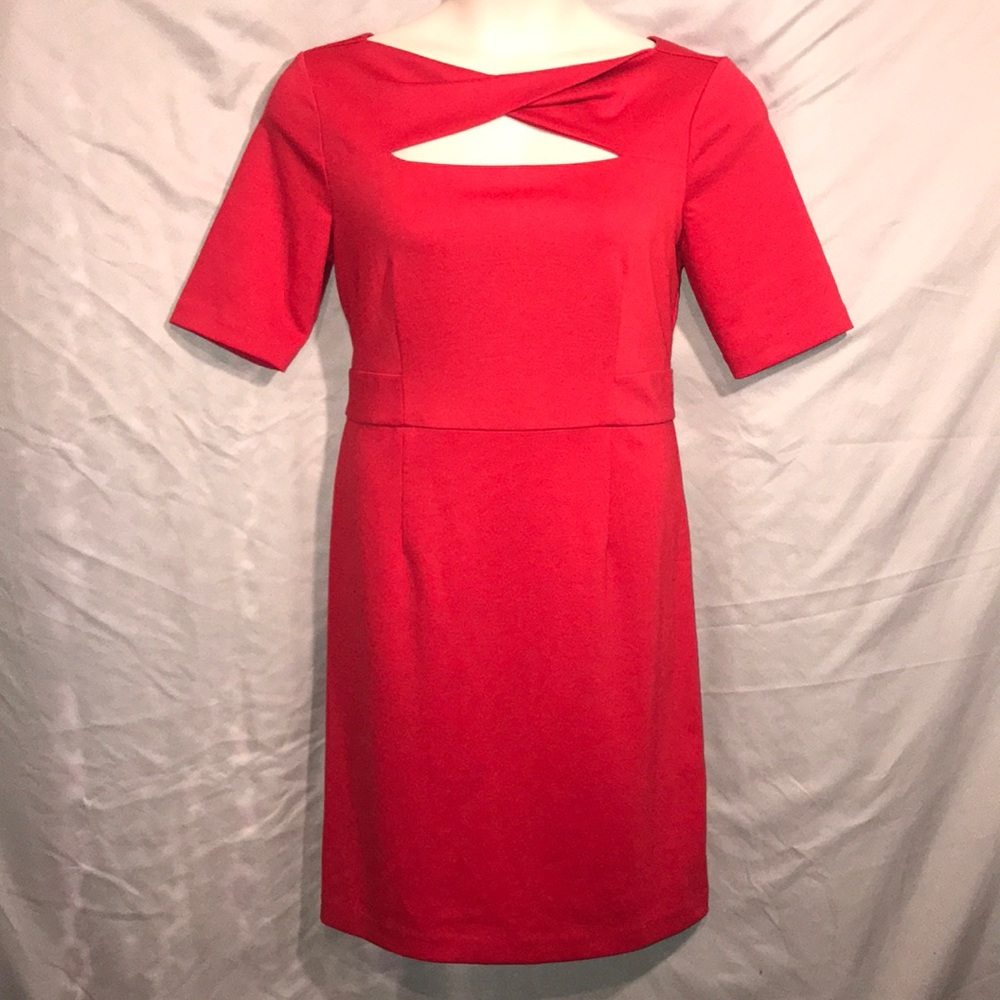 ♥️Red keyhole neckline Dress♥️